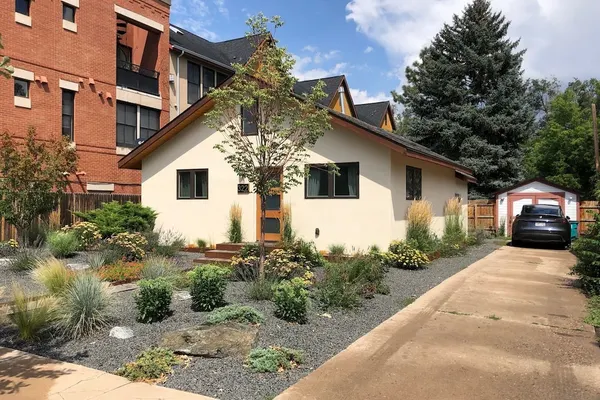 Photo 1 - Vibrant Downtown Bungalow – Walk Everywhere!
