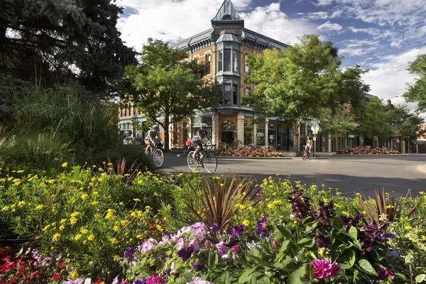 Photo 1 - Gorgeous Townhome Steps From the Brewery District!