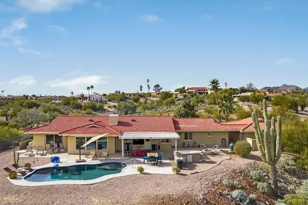 Photo 1 - Fountain Hiils 4 Bdrm W/breathtaking Views & Pool!