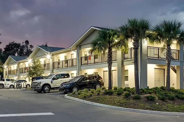 Photo 1 - Baymont by Wyndham Ocala Suites