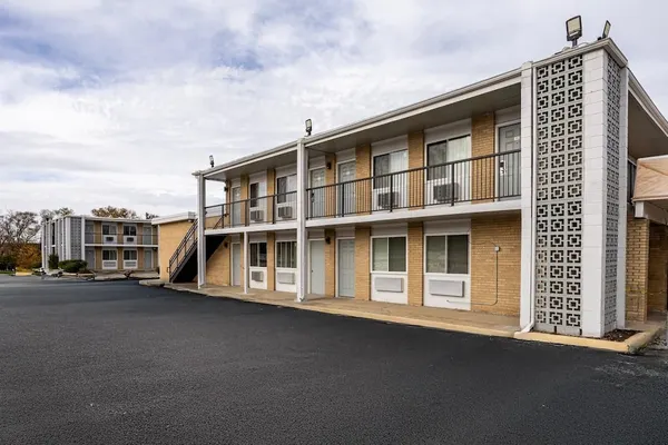 Photo 1 - Super 8 by Wyndham Rockford South