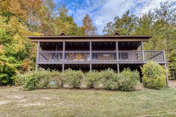 Photo 1 - Er26 - Sasquatch Inn - Great Location! Close To Town Resort Pool! 2 Bedroom Cabin by RedAwning