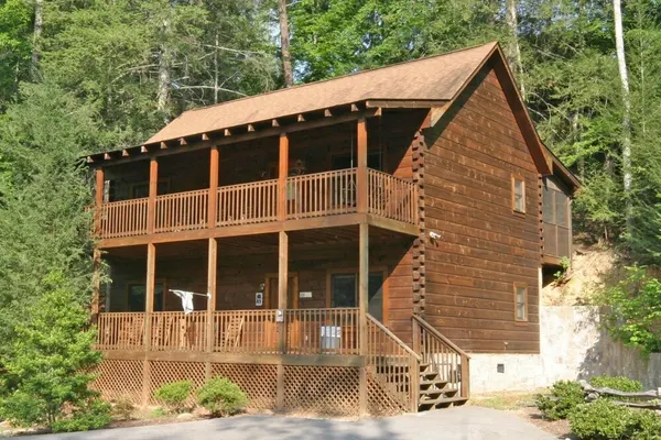 Photo 1 - Er202 - Now And Forever Great Location! - Close To Town! 4 Bedroom Cabin by RedAwning
