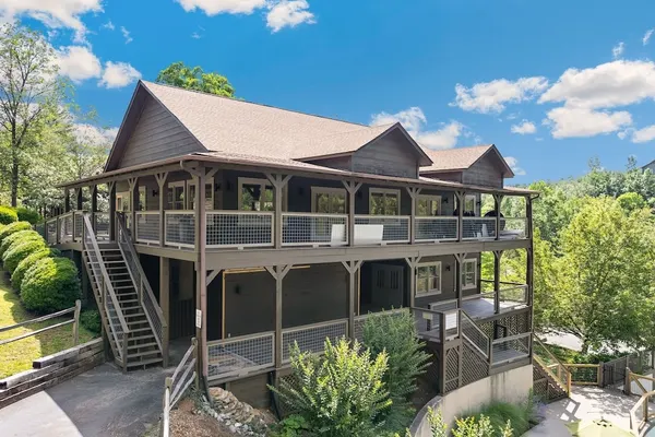Photo 1 - Er47 - Moody Blue - Great Location. Close To All The Action! 3 Bedroom Cabin by RedAwning