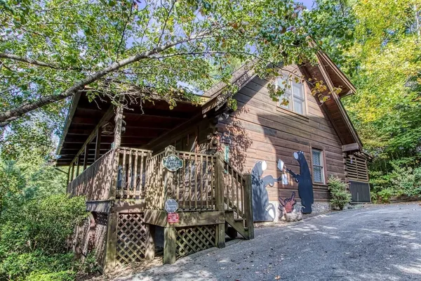 Photo 1 - Er245 â Almost Heaven Great Location â Close To Town! 3 Bedroom Cabin by RedAwning