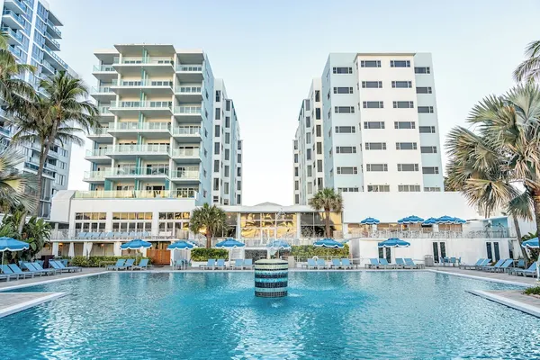 Photo 1 - Sherry Frontenac Oceanfront Hotel