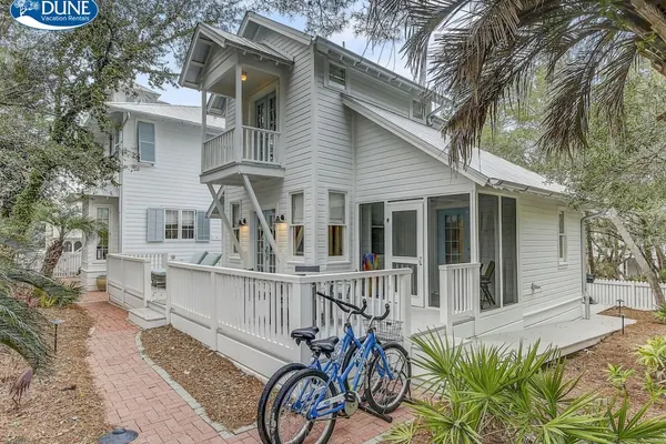 Photo 1 - Seaside Cottage "sea Shack" Adorable Tupelo Street, Sleeps 4 1 Bedroom Home by RedAwning