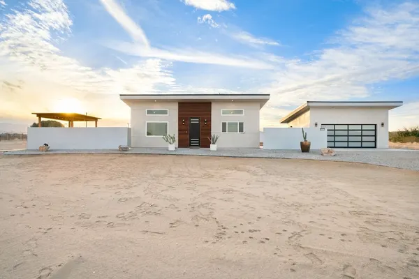 Photo 1 - Sun Oro Joshua Tree - Hot Tub, Bbq, Fire Pit & Gameroom 2 Bedroom Home by RedAwning