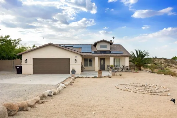 Photo 1 - Alana House - Pool, Hot Tub, Bbq, Fire Pit + Walk To Hikes! 4 Bedroom Home by RedAwning