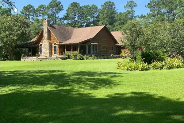 Photo 1 - Beachwoods Inn