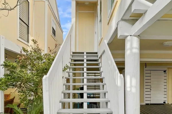 Photo 1 - Happy Beach Villa 3 Bedroom Condo by RedAwning