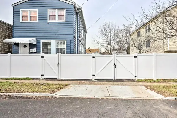Photo 1 - Mam Homes