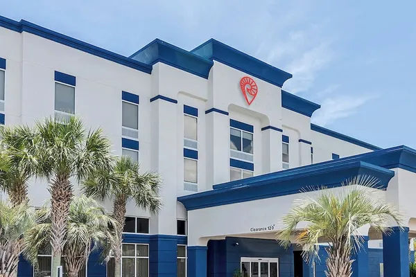 Photo 1 - Holiday Inn Express and Suites Destin Miramar Beach by IHG