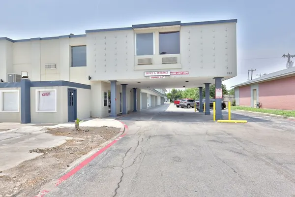 Photo 1 - Americas Best Value Inn San Antonio Airport South