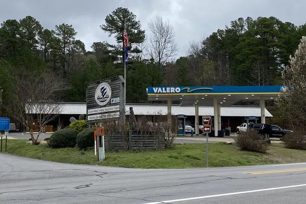 Photo 1 - Queen Guest Room located at the Joplin Inn on the highway at the entrance to Mountain Harbor, 2 1/2 miles from Lake Ouachita. by RedAwning