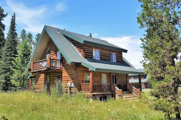 Photo 1 - The Hideaway Hostel near Yellowstone