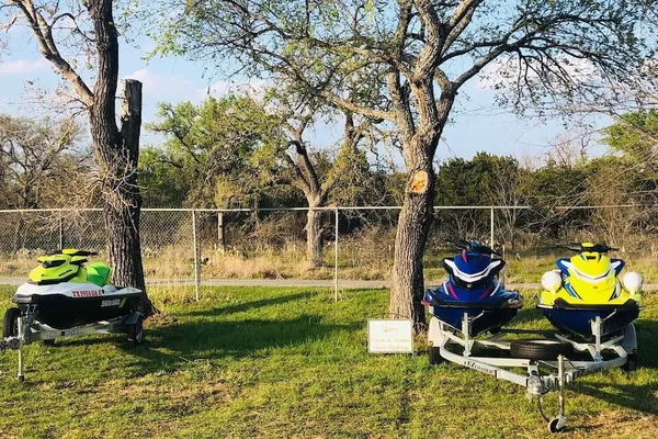 Photo 1 - Oasis Lake Buchanan