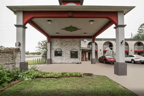 Photo 1 - Hollywood Inn