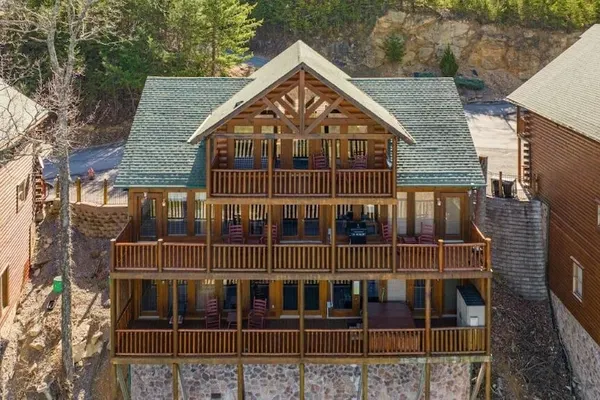 Photo 1 - Grand Vista Lodge