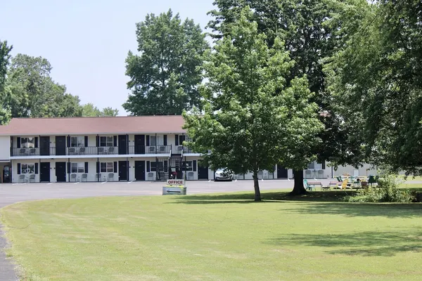 Photo 1 - The Klassic Inn