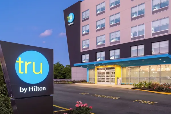 Photo 1 - TRU by Hilton Chesapeake, VA