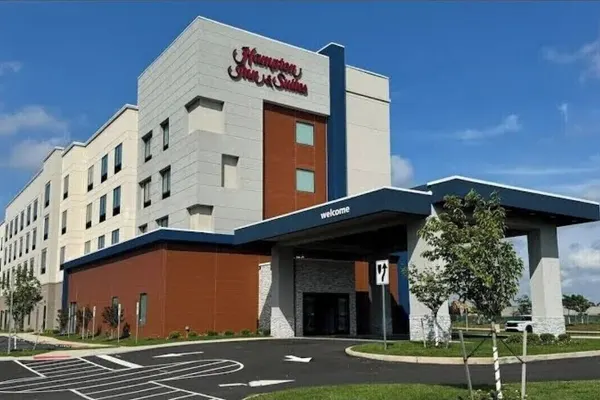 Photo 1 - Hampton Inn & Suites Somerset