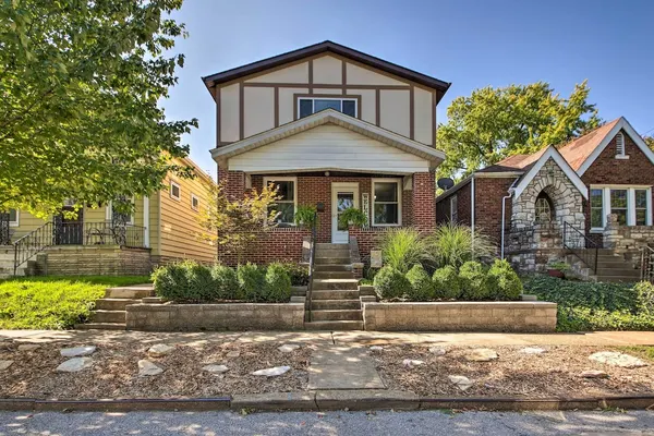Photo 1 - Stylish St. Louis Retreat w/ Great Location!