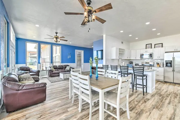 Photo 1 - Lakefront Family Home w/ Pool & Hot Tub