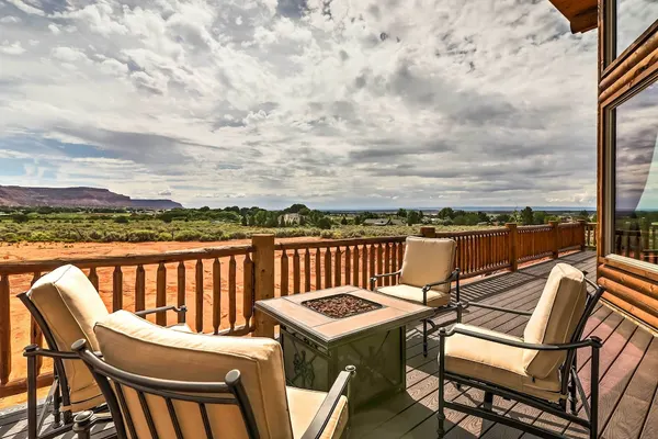 Photo 1 - Dreamy Kanab Cabin w/ Hot Tub & Panoramic Views!