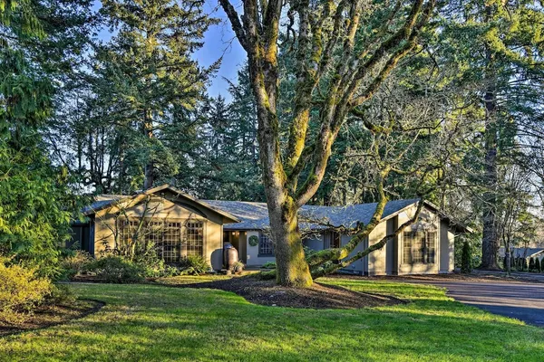 Photo 1 - Spacious Hillsboro Home ~ 18 Mi to Portland!