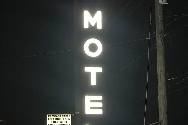 Photo 1 - States Motel