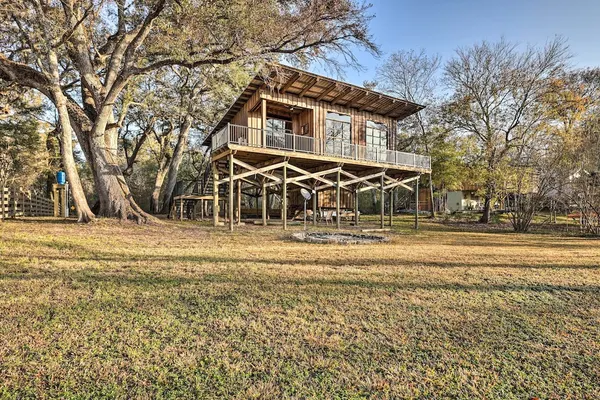 Photo 1 - Renovated Fort White Retreat w/ River Access!