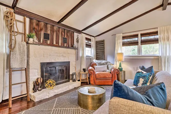 Photo 1 - Calming Shenandoah Valley Cabin w/ Hot Tub!