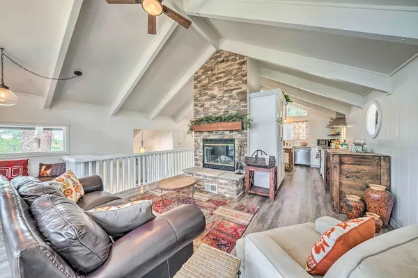 Photo 1 - Unique & Modern Alto Home w/ Private Hot Tub!
