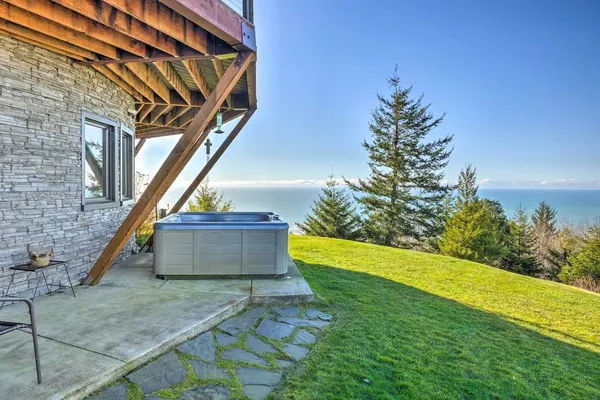 Photo 1 - Stunning 360 Ocean Views, Near Redwoods NP!