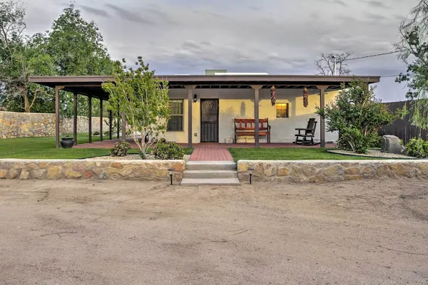 Photo 1 - Charming Couples Casita, Walk to Old Mesilla Plaza