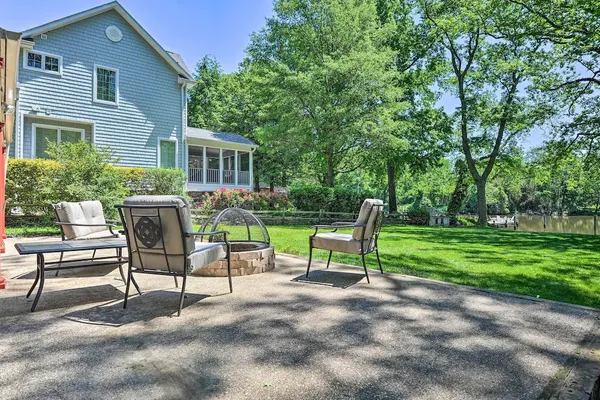 Photo 1 - Waterfront Annapolis Home: Fire Pit & Fishing Pier