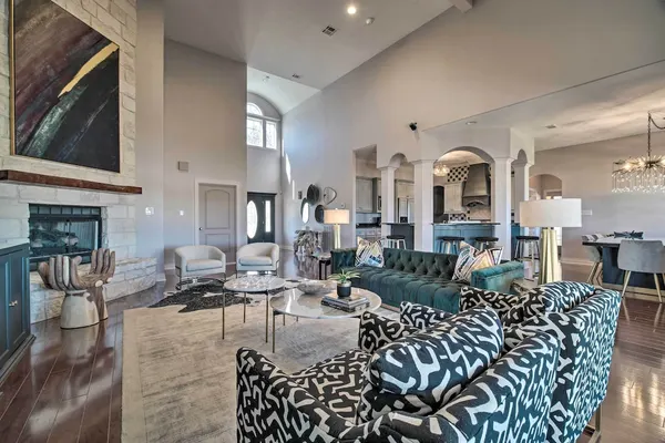Photo 1 - Luxurious Aggieland Retreat - 14 Mi to A&m!