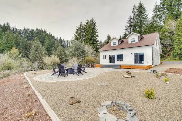 Photo 1 - Charming Florence Home w/ Fire Pit & River Views!