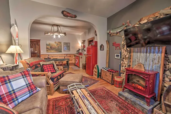 Photo 1 - One-of-a-kind Rustic Retreat in Dtwn Sturgeon Bay!