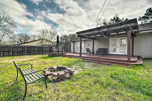 Photo 1 - Bright College Station Abode: 3 Mi to Kyle Field