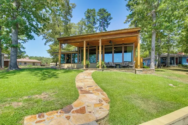 Photo 1 - Waterfront Lake Hamilton Home w/ Private Dock
