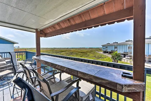 Photo 1 - 'sea-king Sol' Condo: Balcony, Ocean Views!