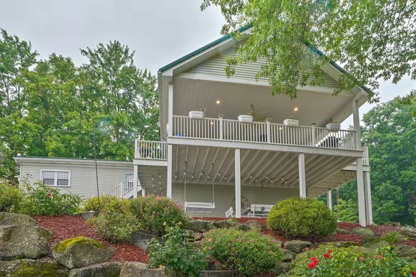 Photo 1 - Charming Hanoverton Cottage on Guilford Lake!