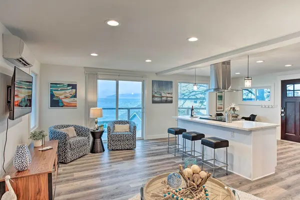 Photo 1 - Tacoma 'dash Point Beach Cabin' w/ Balcony!