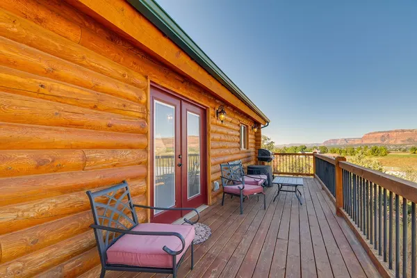Photo 1 - 'the Cliffrose Cabin' - Hike, Relax, Explore!