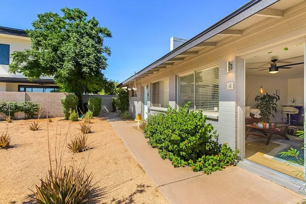 Photo 1 - Citrus Blossom 1BR Condo with Pool