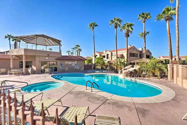 Photo 1 - Lake Havasu Condo w/ Pool < 1 Mi to London Bridge!