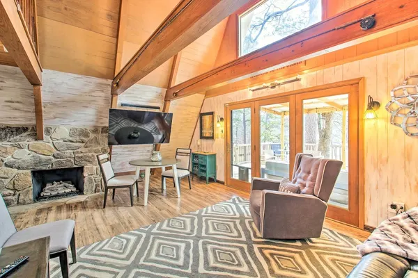 Photo 1 - Lake Hamilton Cabin: Boating Getaway!
