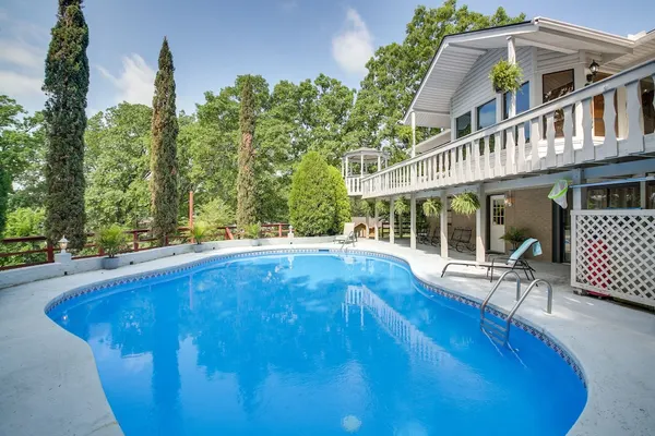 Photo 1 - Hot Springs Vacation Rental on Lake Hamilton!